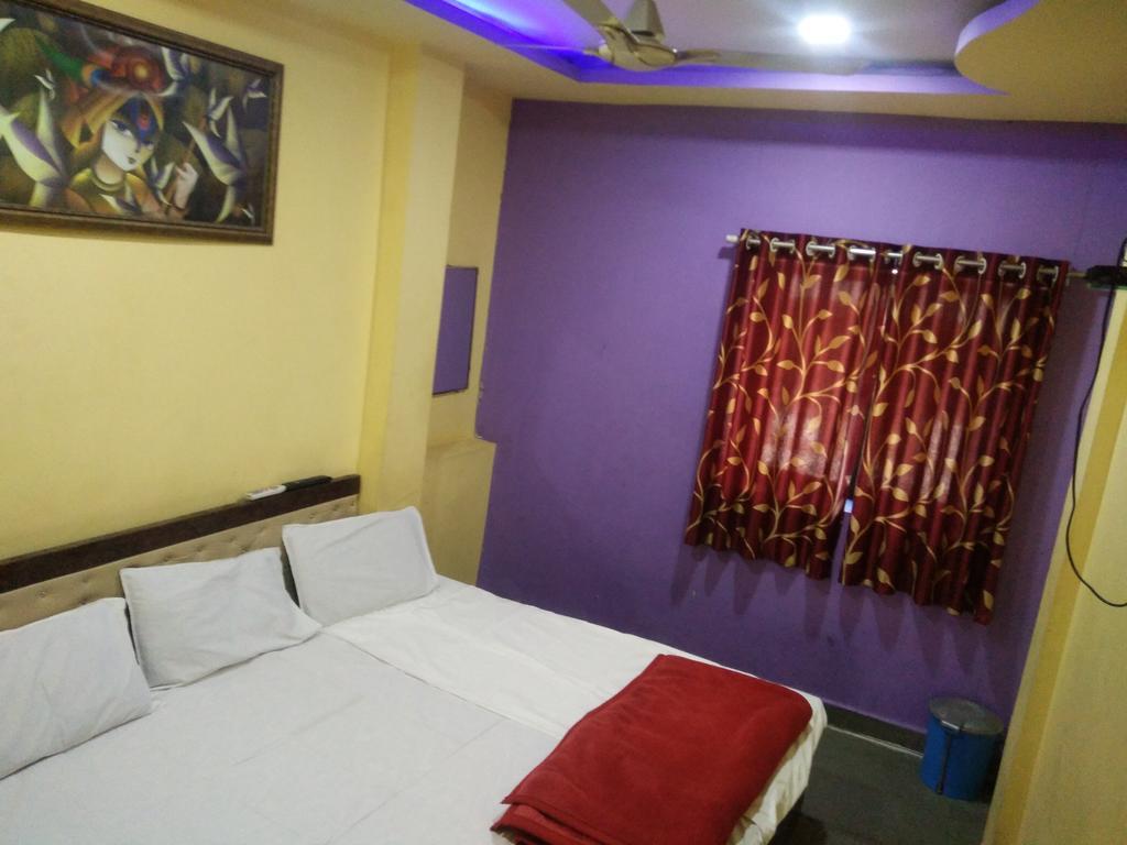 Mahakal Sagar Guest House Ujjain Ngoại thất bức ảnh